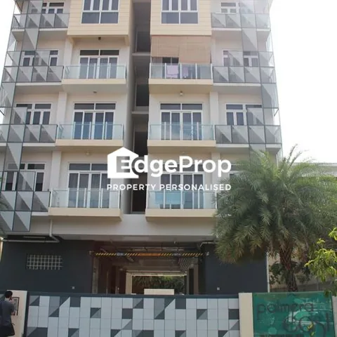 Exterior image of Palmera East